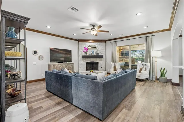 Photo 8 — 2216 Crestwood Drive, Edmond, OK 73049