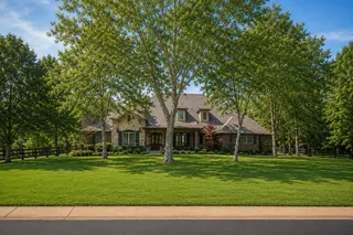Sold home at 2216 Crestwood Drive