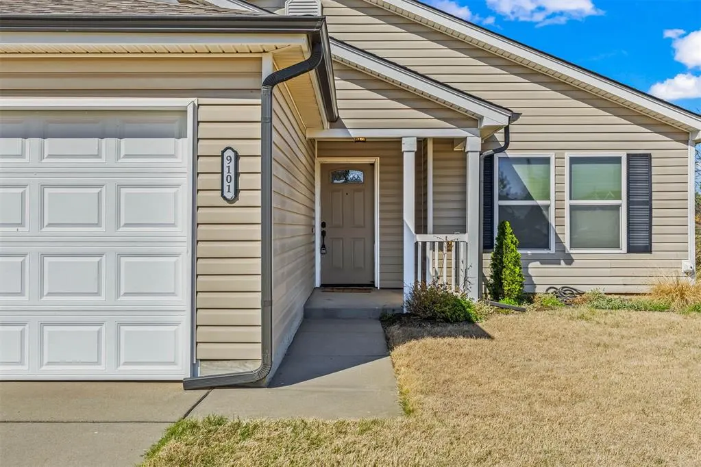 Photo 27 — 9101 Checkerbloom Drive, Oklahoma City, OK 73165