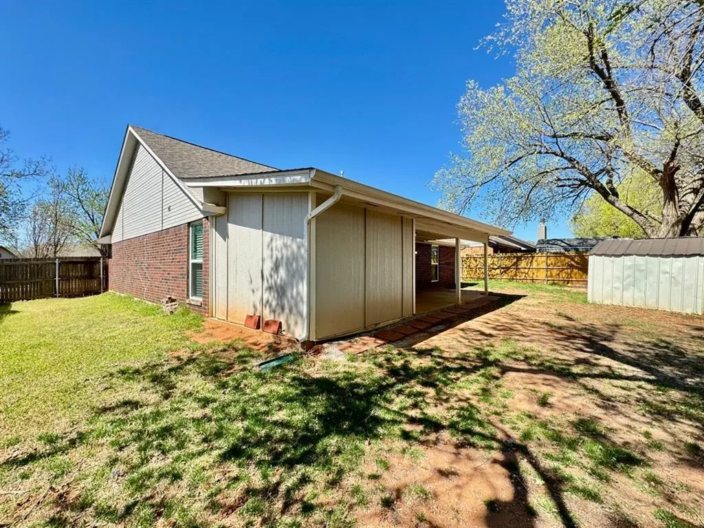 Photo 21 — 308 N Lockeport Drive, Edmond, OK 73003