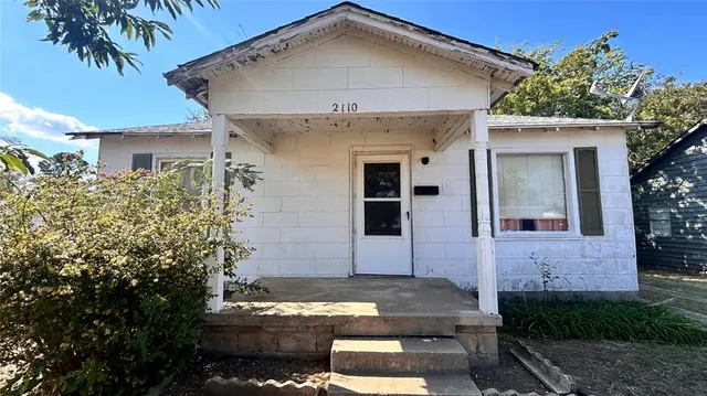 Front exterior — 2110 N Dorothy Avenue, Shawnee, OK 74804