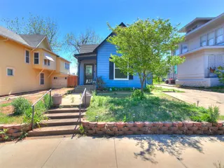 Sold home at 807 E Noble Avenue