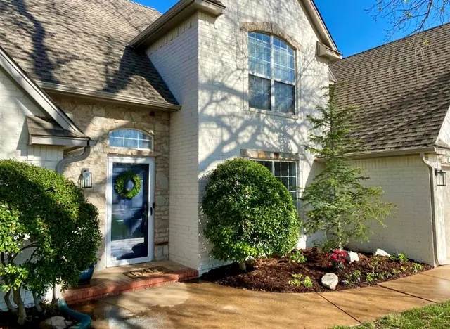 Photo 2 — 12200 Asbury Drive, Oklahoma City, OK 73162