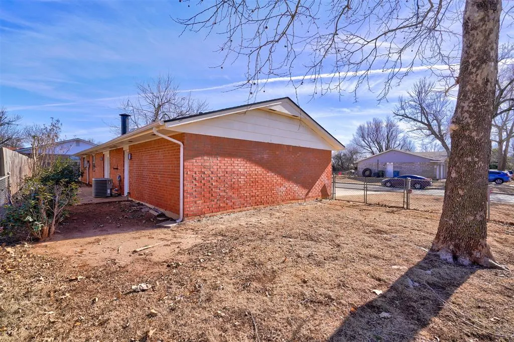 Photo 41 — 629 Parkhurst Terrace, Edmond, OK 73003
