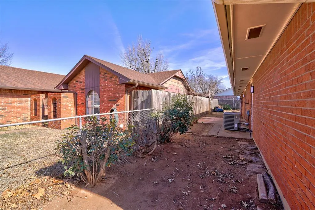 Photo 42 — 629 Parkhurst Terrace, Edmond, OK 73003