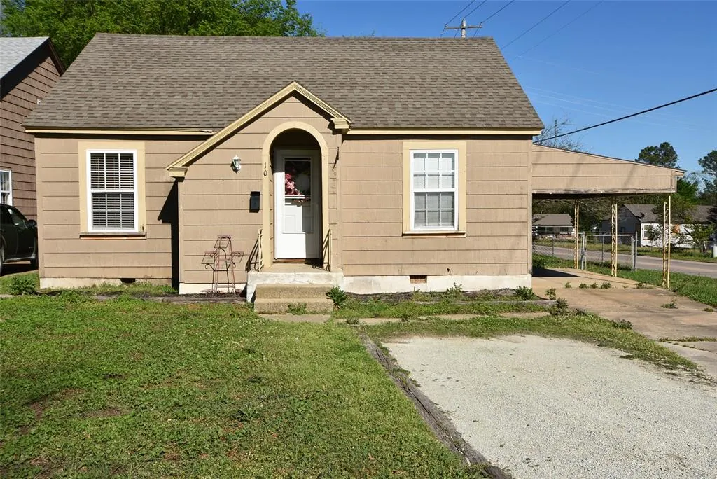 Front exterior — 1000 N McKinley Street, Seminole, OK 74868