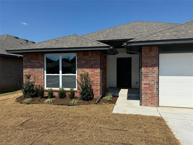 Photo 2 — 20653 Brush Creek Boulevard, Harrah, OK 73045