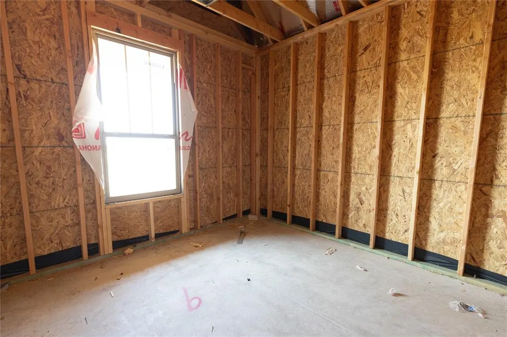 Photo 4 — 11105 NW 90th Street, Yukon, OK 73099
