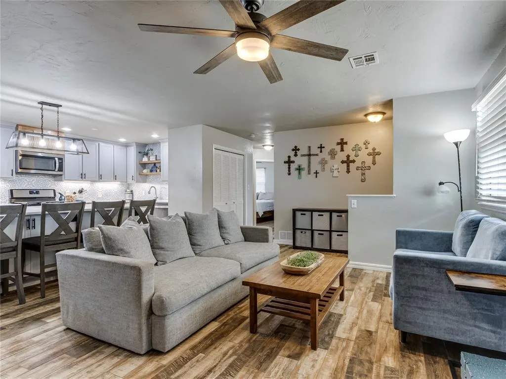 Photo 4 — 8225 NW 38th Terrace, Bethany, OK 73008
