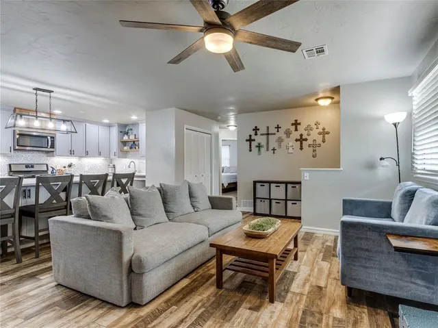 Photo 4 — 8225 NW 38th Terrace, Bethany, OK 73008