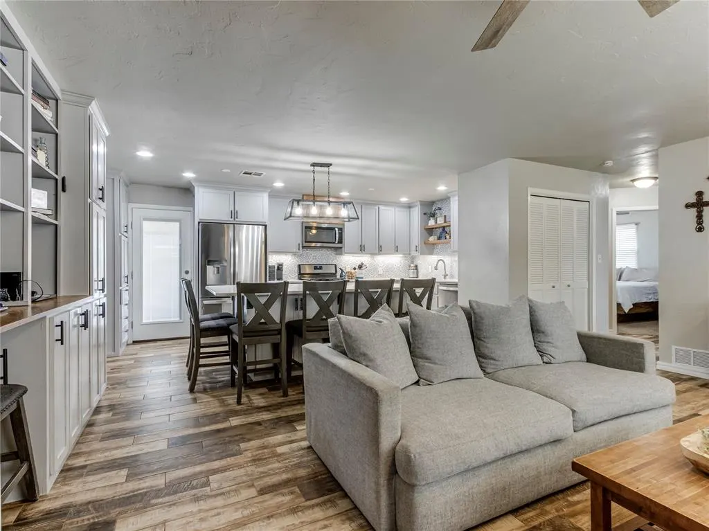 Photo 5 — 8225 NW 38th Terrace, Bethany, OK 73008