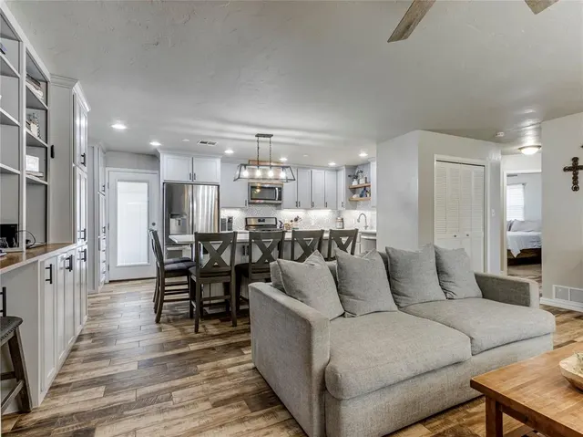 Photo 5 — 8225 NW 38th Terrace, Bethany, OK 73008