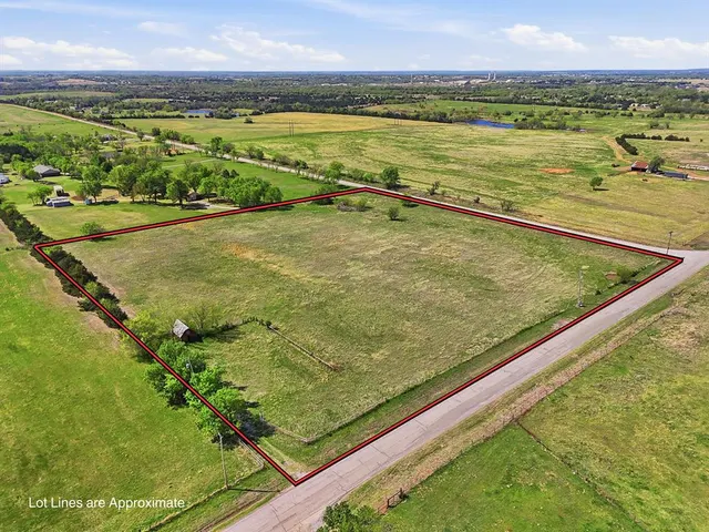 Photo 2 — 2213 E 68th Street, Stillwater, OK 74074