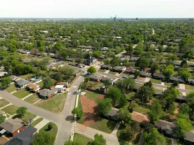 Photo 5 — 1800 Brighton Avenue, Oklahoma City, OK 73120