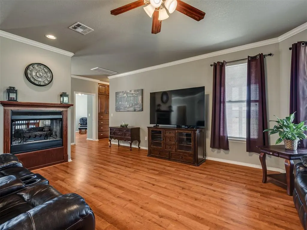 Photo 9 — 3325 Janet Lane, Harrah, OK 73045