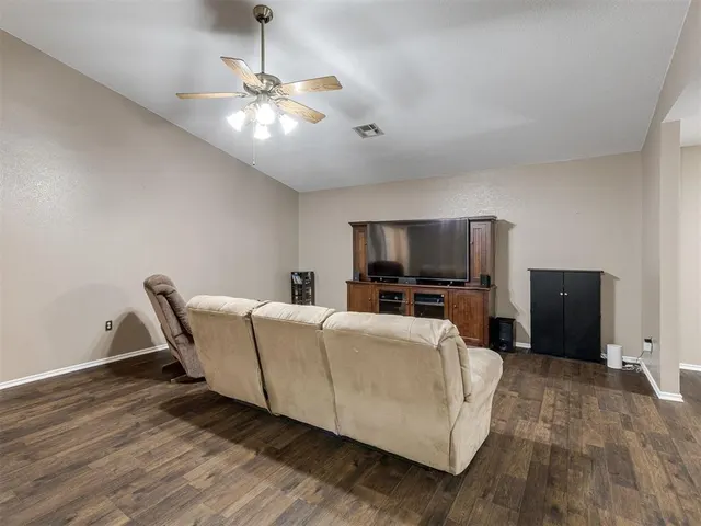 Photo 5 — 105 Eldridge Avenue, Luther, OK 73054