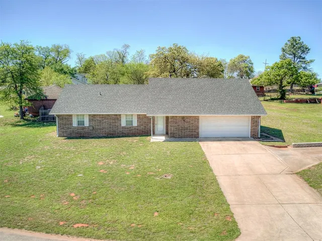 Photo 3 — 105 Eldridge Avenue, Luther, OK 73054