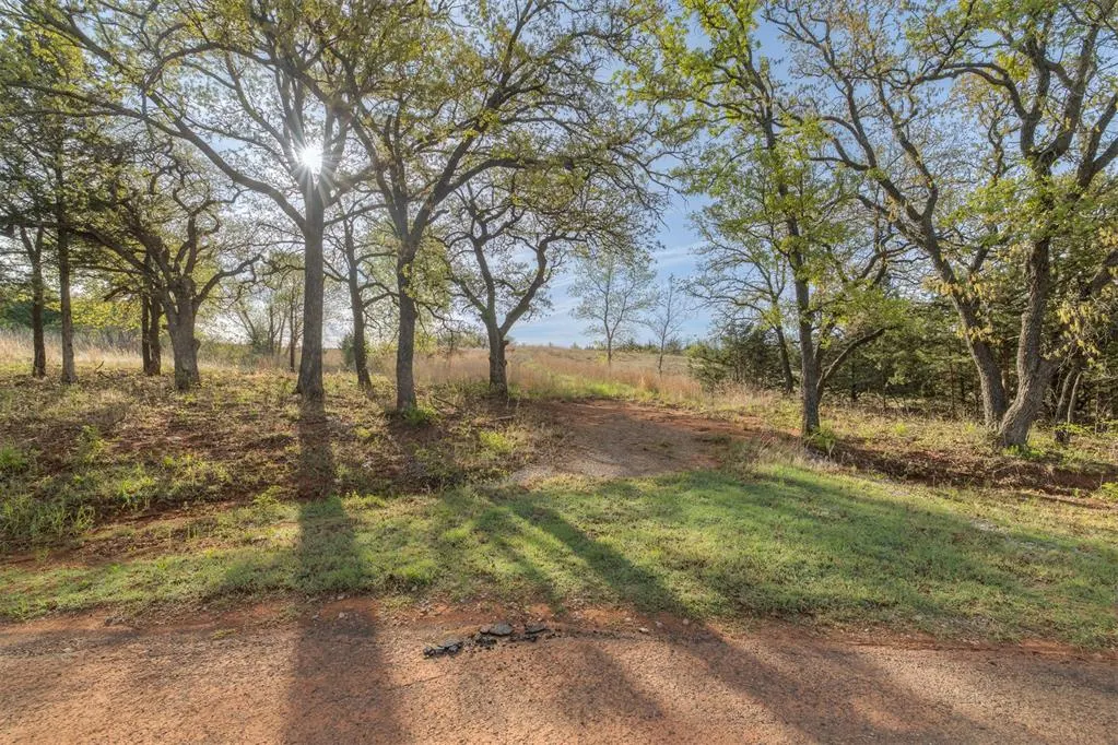 Photo 5 — 20100 Rock Hollow Drive, Arcadia, OK 73007
