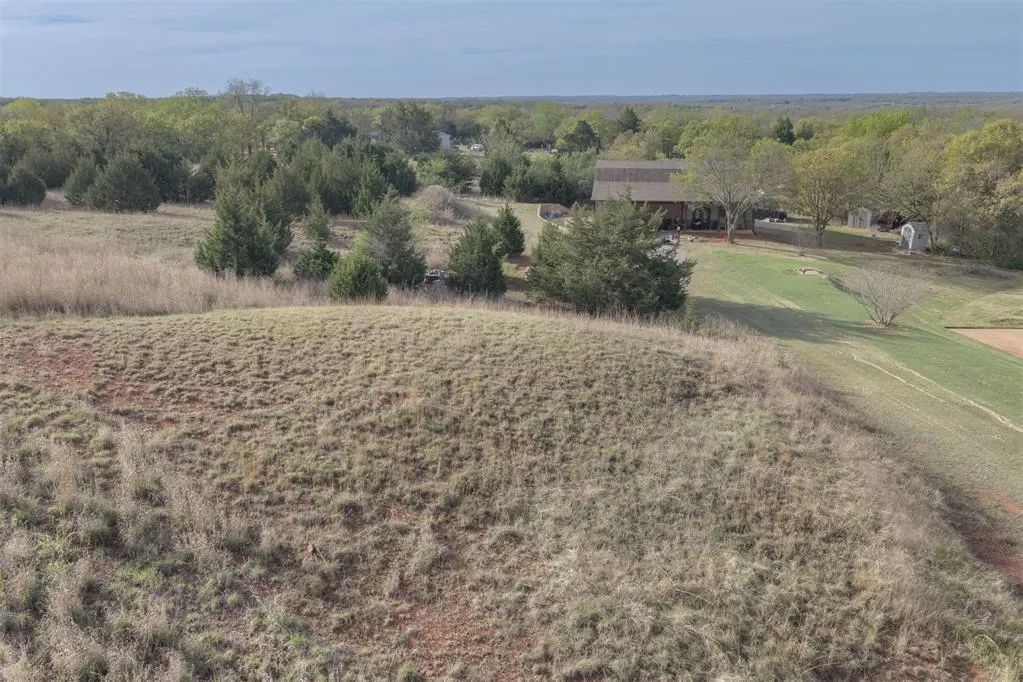 Photo 12 — 20100 Rock Hollow Drive, Arcadia, OK 73007