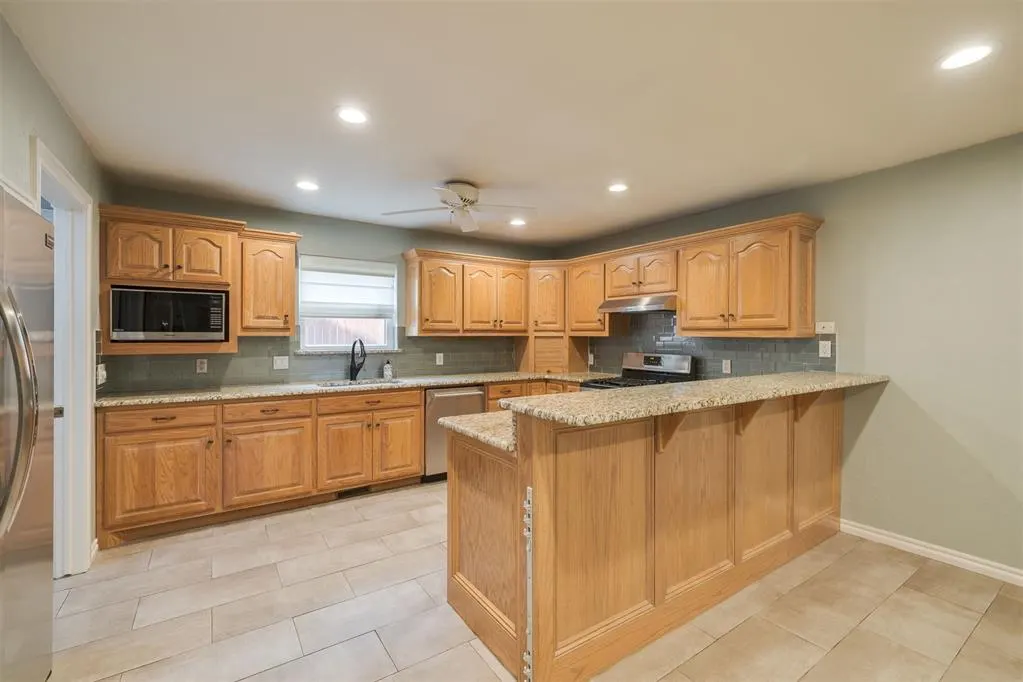 Photo 16 — 2108 Raintree Road, Edmond, OK 73013