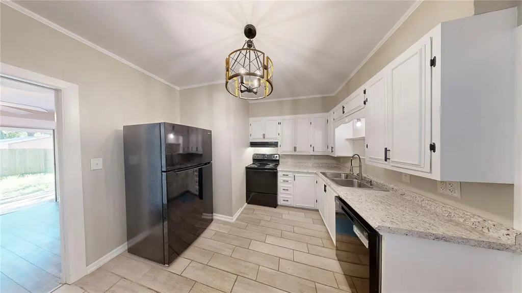Photo 10 — 218 NW 5th Avenue, Ardmore, OK 73401