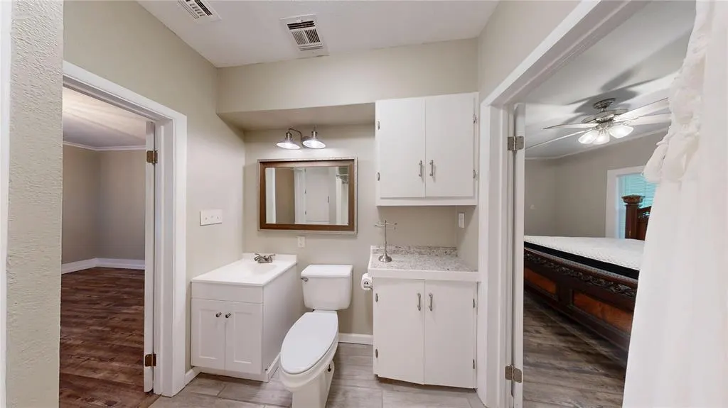 Photo 14 — 218 NW 5th Avenue, Ardmore, OK 73401