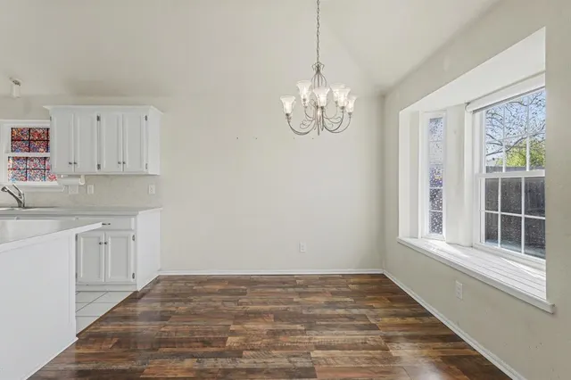 Photo 5 — 704 Tioga Circle, Norman, OK 73071