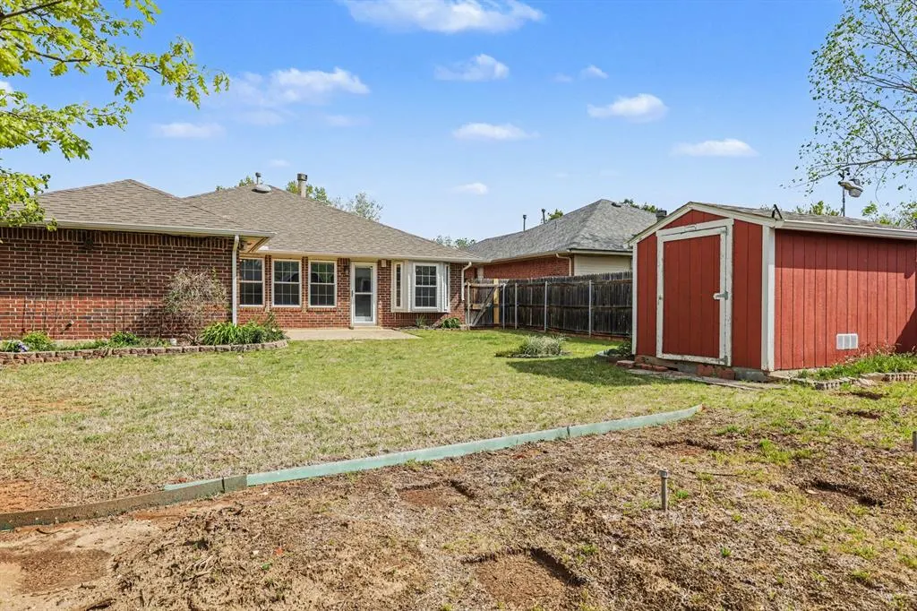 Photo 22 — 704 Tioga Circle, Norman, OK 73071