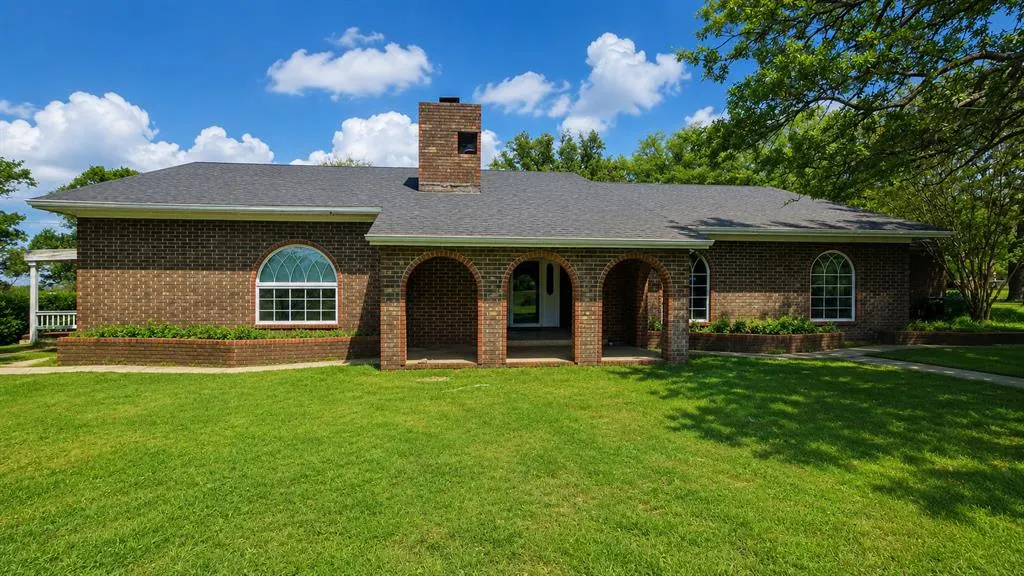 Photo 2 — 3452 Lindale Road, Ardmore, OK 73401