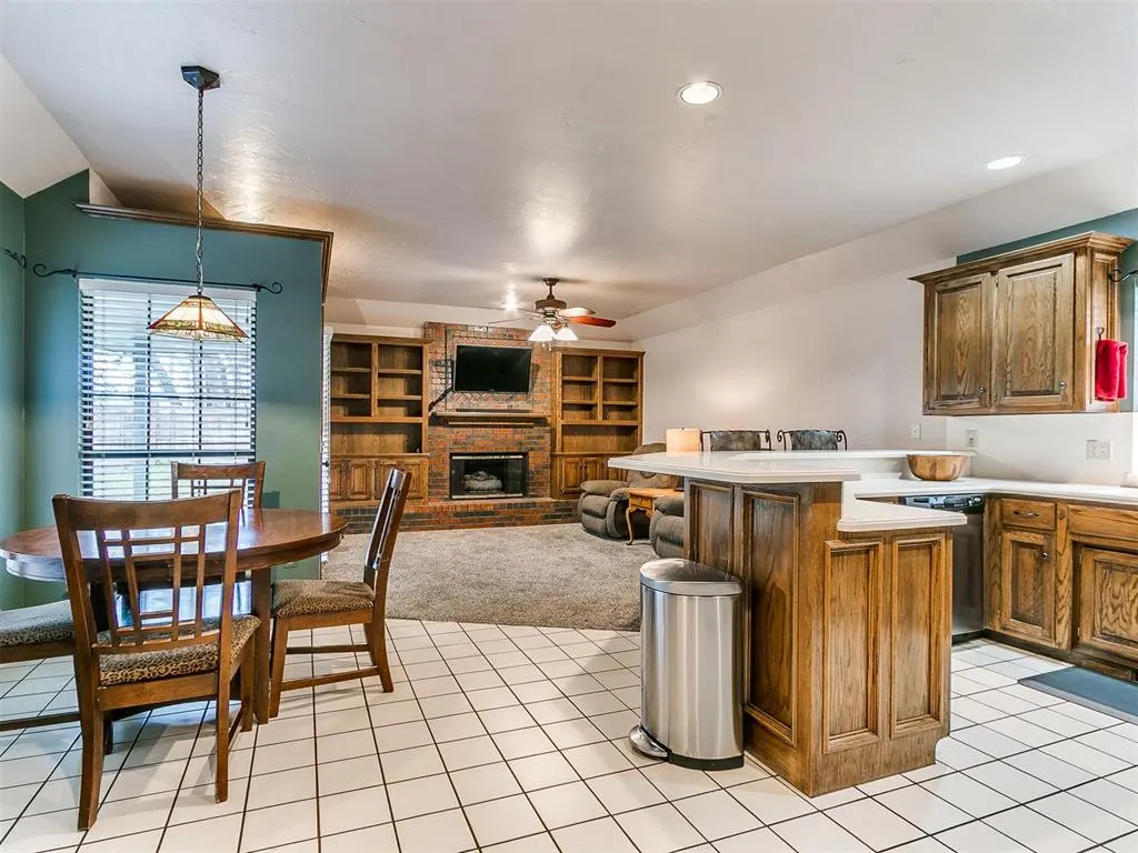 Photo 11 — 1300 Brixton Road, Edmond, OK 73034