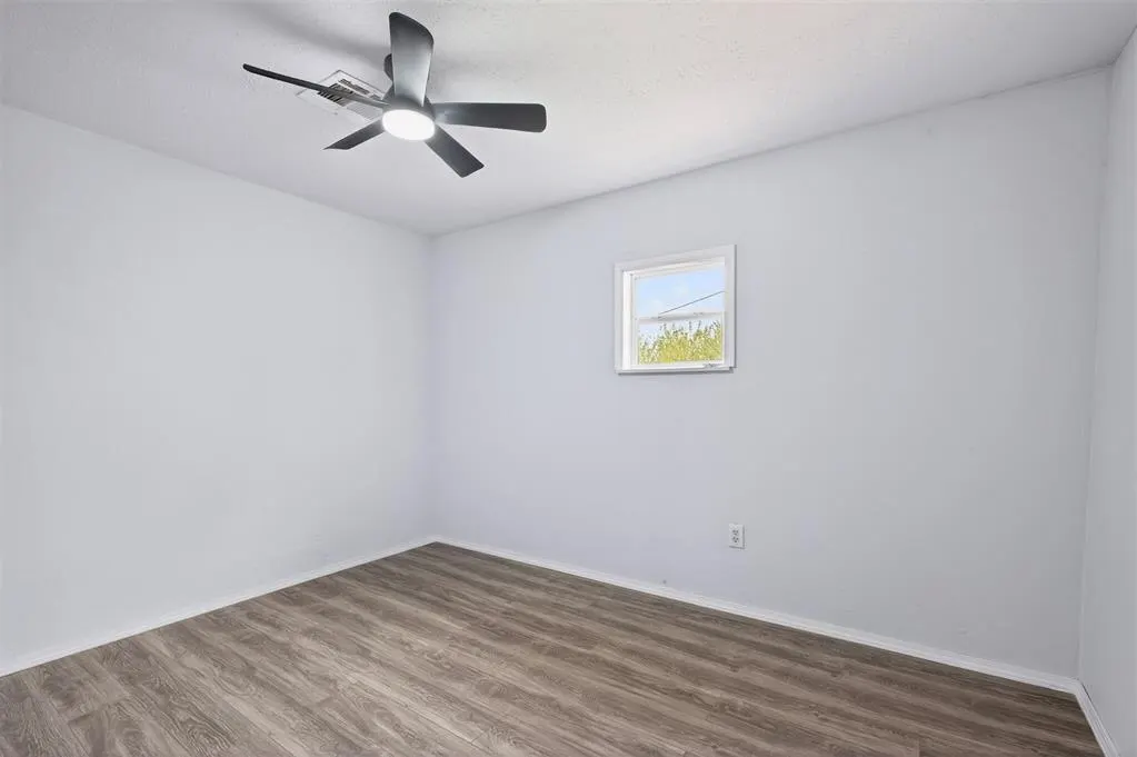 Photo 17 — 415 Eisenhower Boulevard, Elk City, OK 73644