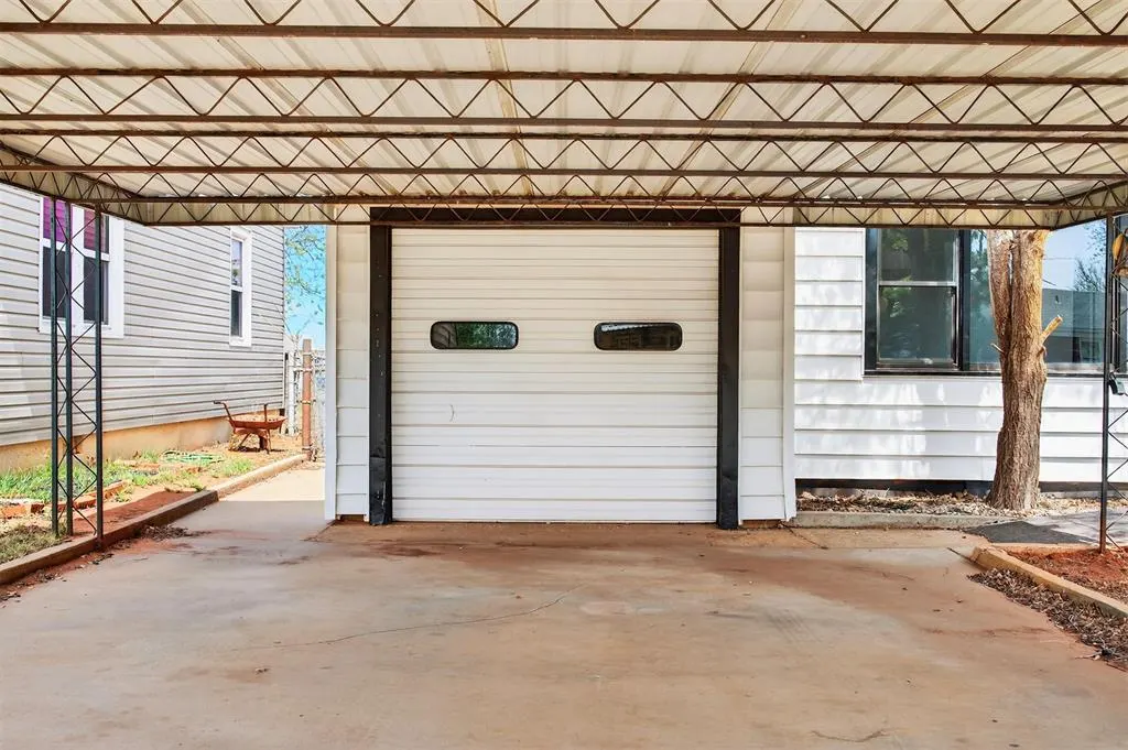 Photo 20 — 415 Eisenhower Boulevard, Elk City, OK 73644