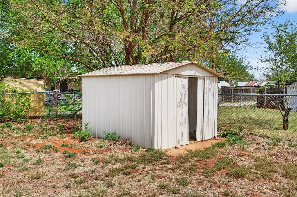 Photo 22 — 415 Eisenhower Boulevard, Elk City, OK 73644