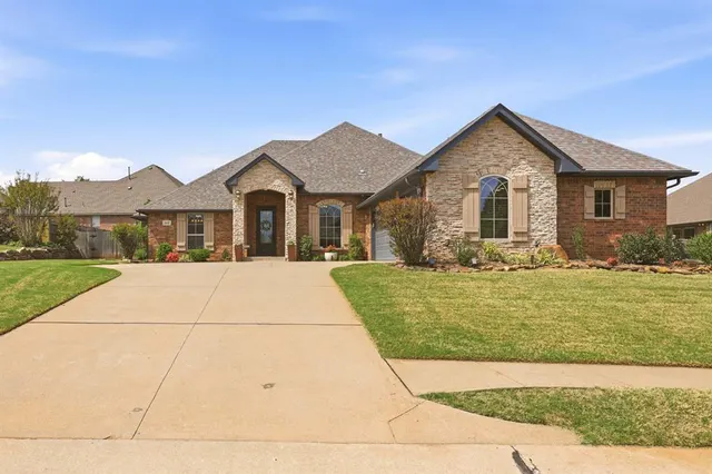 Front exterior — 3117 Ash Grove Road, Edmond, OK 73003