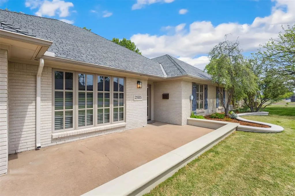 Photo 3 — 2505 NW 58th Place, Oklahoma City, OK 73112