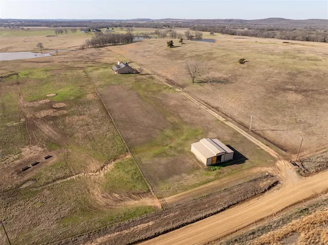 Photo 6 — 409748 E 1160 Road, Eufaula, OK 74432