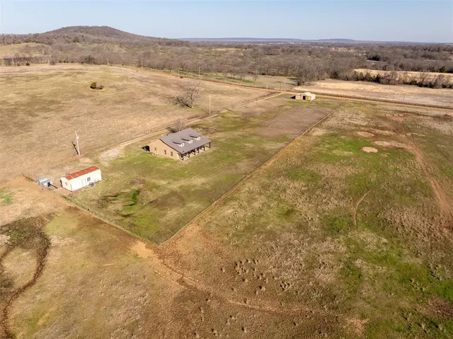 Photo 8 — 409748 E 1160 Road, Eufaula, OK 74432