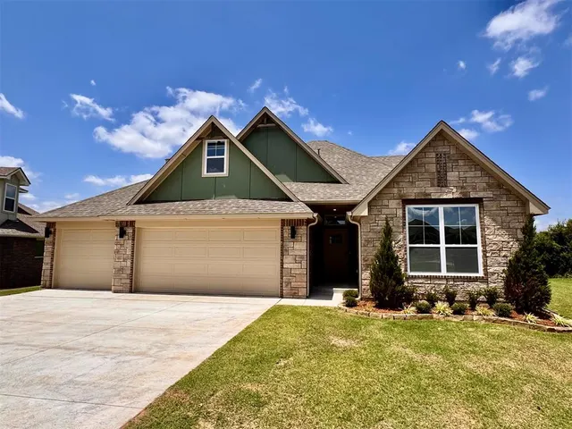 Front exterior — 10173 NW 100th Street, Yukon, OK 73099