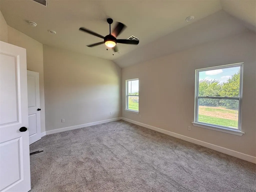 Photo 9 — 10173 NW 100th Street, Yukon, OK 73099