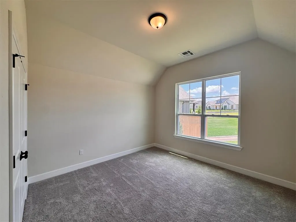 Photo 14 — 10173 NW 100th Street, Yukon, OK 73099