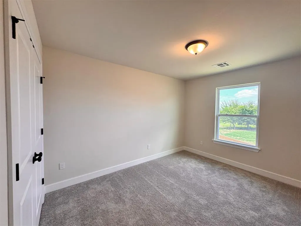 Photo 15 — 10173 NW 100th Street, Yukon, OK 73099