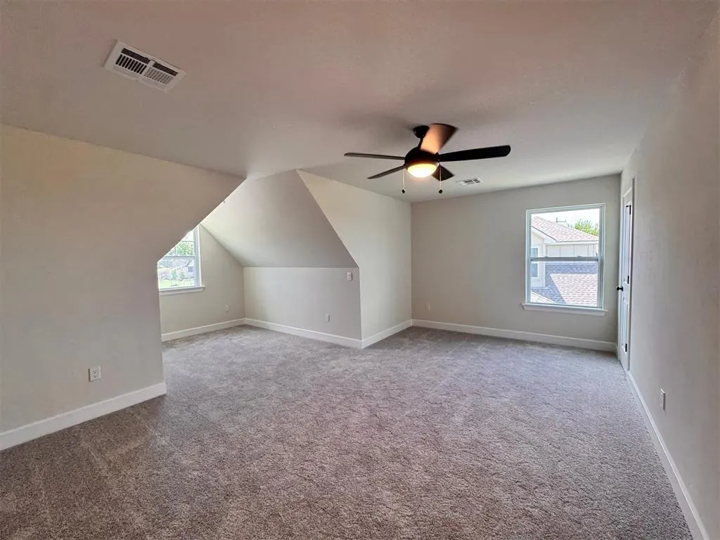 Photo 18 — 10173 NW 100th Street, Yukon, OK 73099