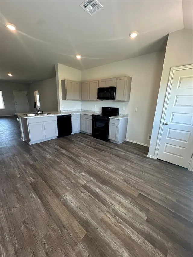 Photo 3 — 43067 Wagon Trail, Shawnee, OK 74804