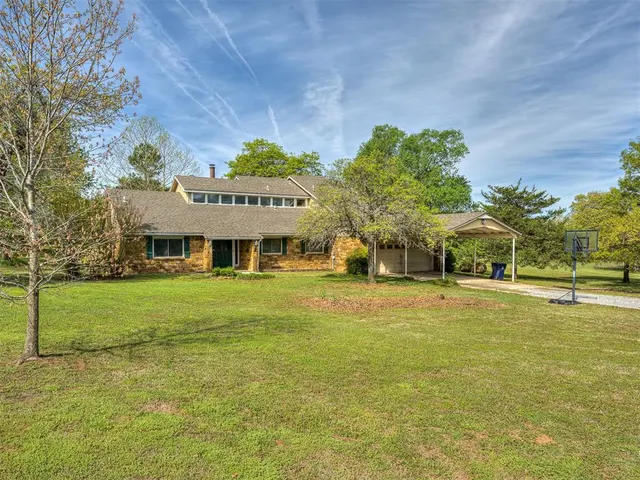 Photo 2 — 5501 Baldwin Court, Newalla, OK 74857