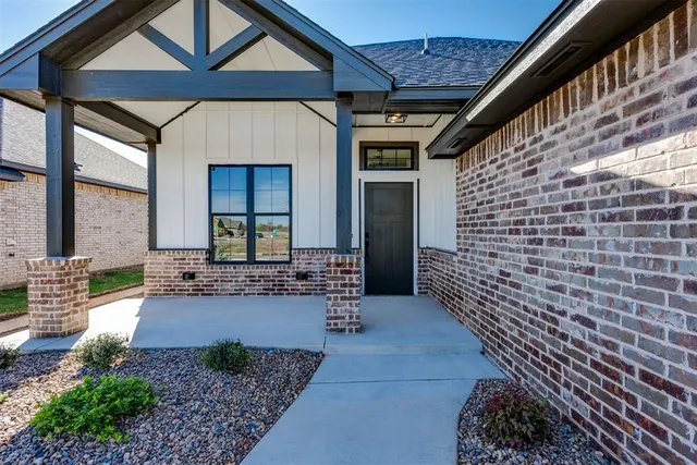 Photo 8 — 2220 SW 160th Street, Oklahoma City, OK 73170
