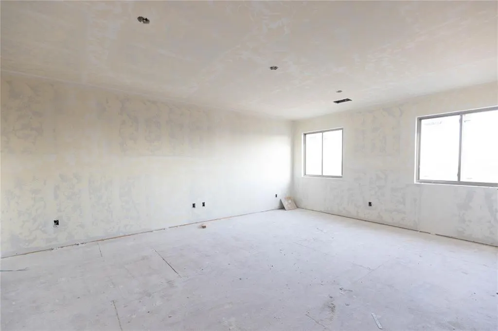 Photo 13 — 11113 NW 90th Street, Yukon, OK 73099