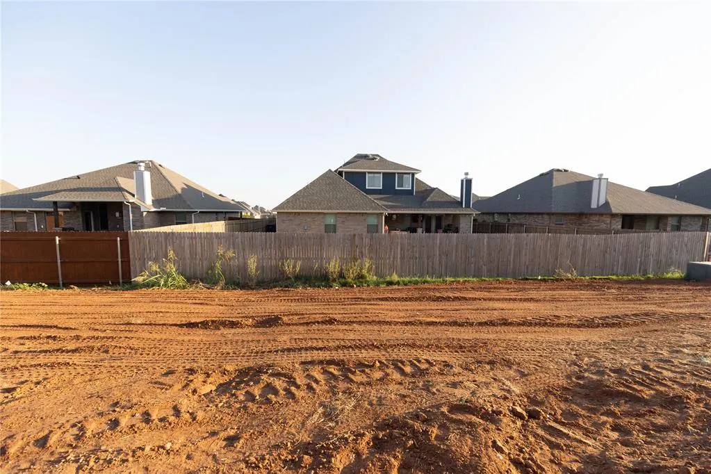 Photo 23 — 11113 NW 90th Street, Yukon, OK 73099