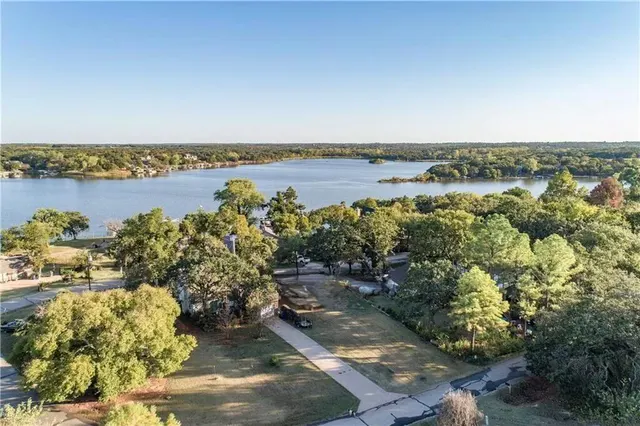 Photo 2 — 7 W Shore Drive, Arcadia, OK 73007