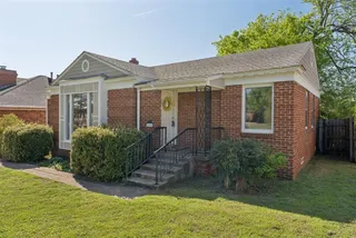 Sold home at 1102 Fenwick Place
