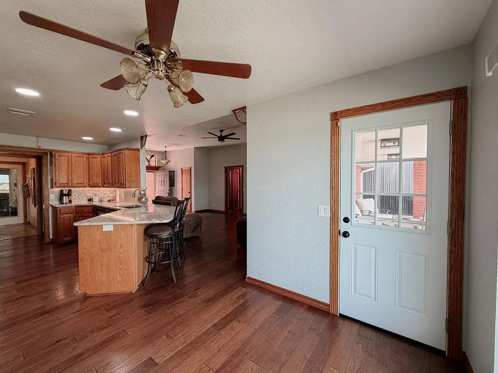 Photo 14 — 1024 N Marion Avenue, Hinton, OK 73047